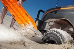 MTX02 - Maxtrax MKII Recovery Boards -AutoMods Hub maxtraxshovel 2 jpg