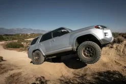 MR70178560900 - Method - Trail Series 701 / Bronze / 17x8.5 / 6x5.5 -AutoMods Hub mr701 bronze cleghorn 3 wheel 1500 web 2048x jpg