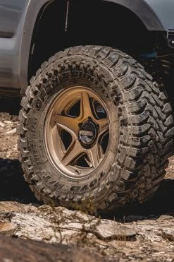 MR31978560900 - Method MR319 Method Bronze / 6x5.5 / 17x8.5 -AutoMods Hub mrw 319 bronze tacoma prerunner17