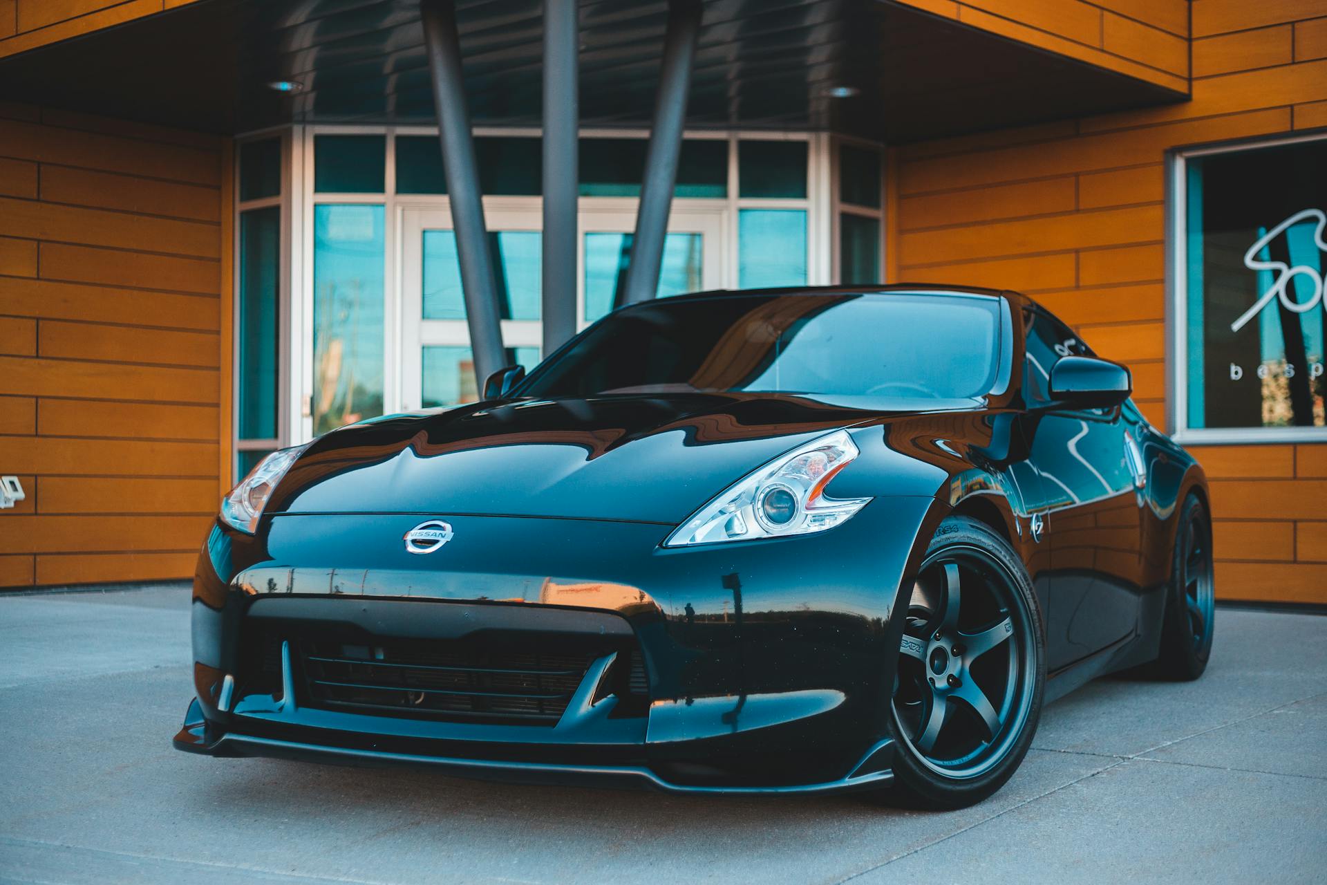 AutoMods Hub -AutoMods Hub pexels erik mclean 4928632